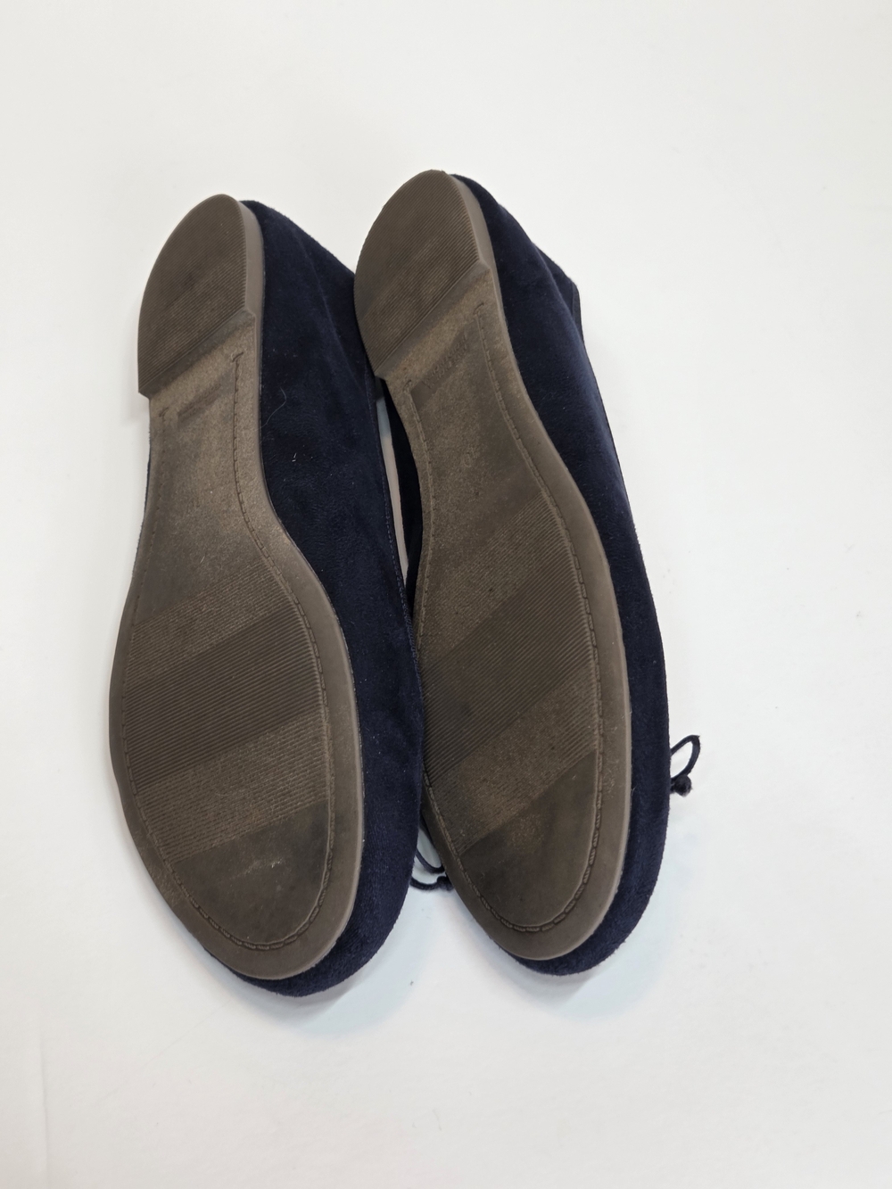 Old Navy navy suede-look ballet flats with a bow, size 10 - Picture 9 of 10